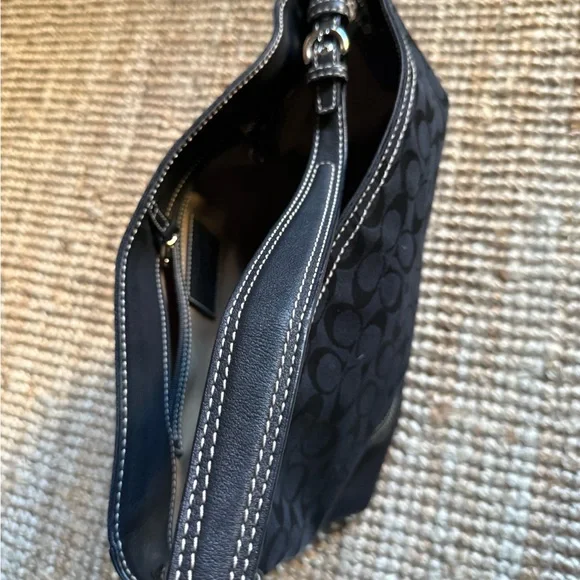 ⚜️ COACH Signature Canvas & Leather Hobo Black Excellent condition ⚜️ - Picture 16 of 16